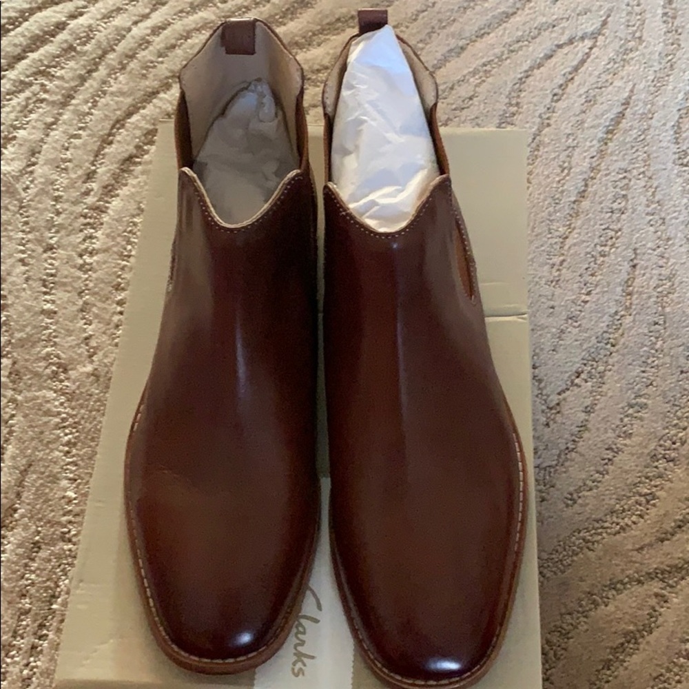 Very rare  Ellis Amber Clark’s Chelsea boots